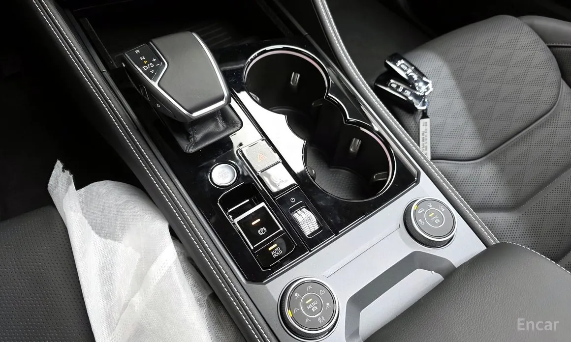 Фото 9 - Volkswagen Touareg