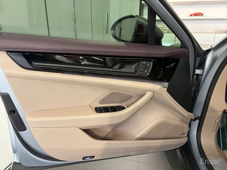 Фото 10 - Porsche Panamera