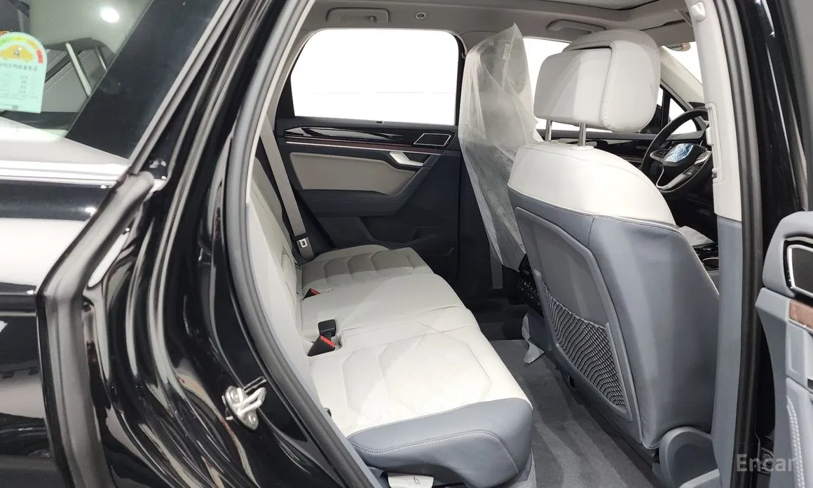 Фото 12 - Volkswagen Touareg