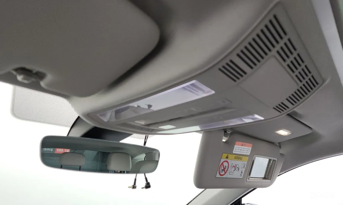 Фото 17 - Volkswagen Touareg