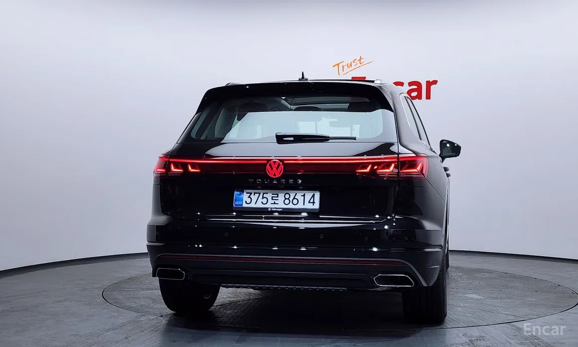 Фото 4 - Volkswagen Touareg