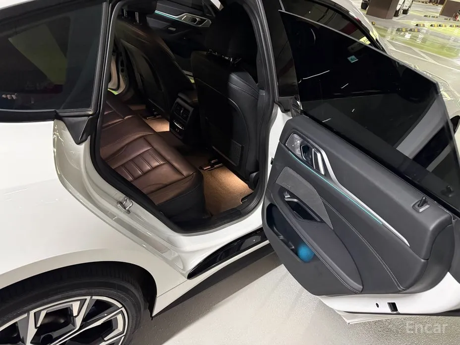 Фото 12 - BMW i4