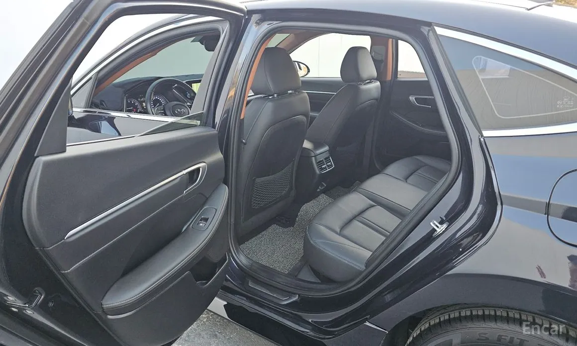 Фото 12 - Hyundai Sonata