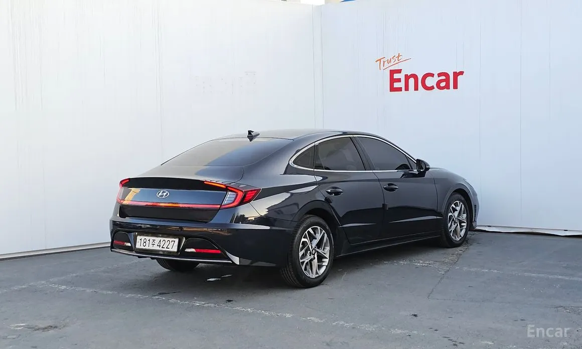 Фото 2 - Hyundai Sonata