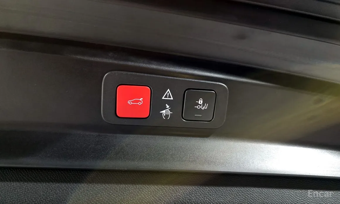 Фото 20 - Peugeot 5008