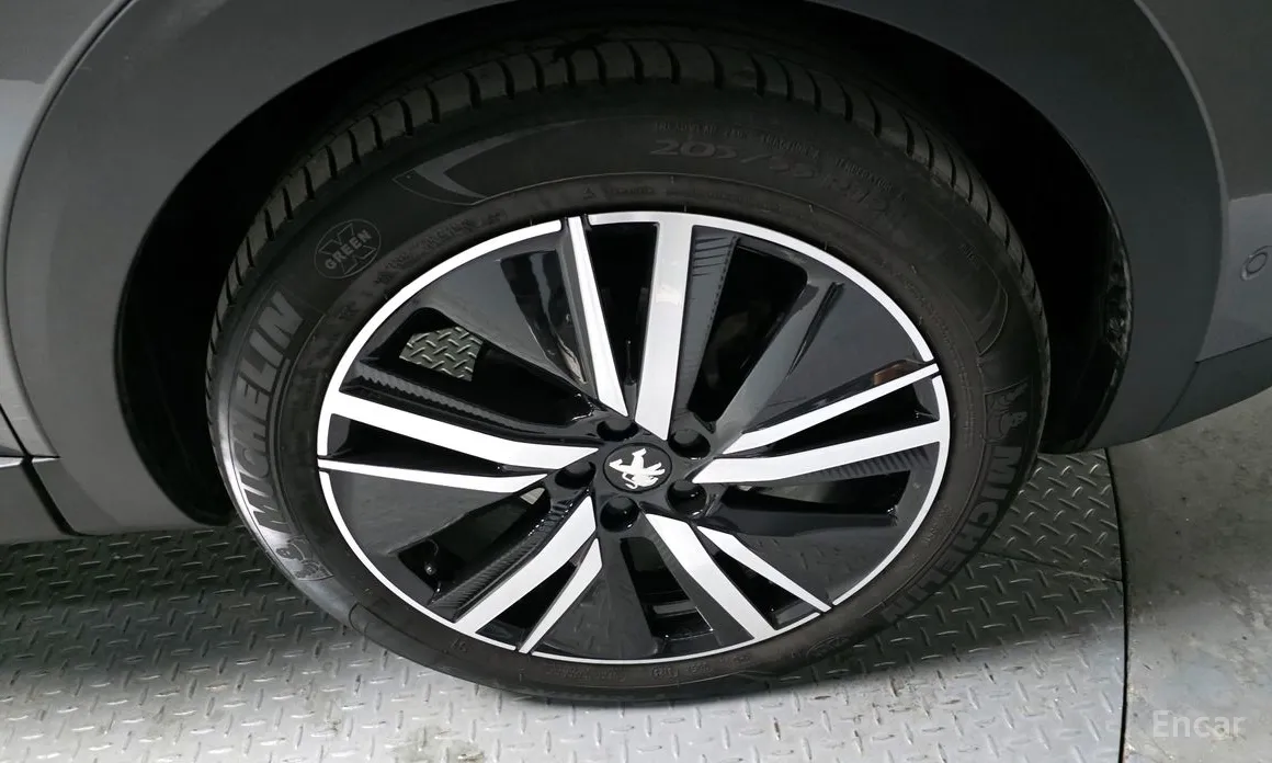 Фото 5 - Peugeot 5008