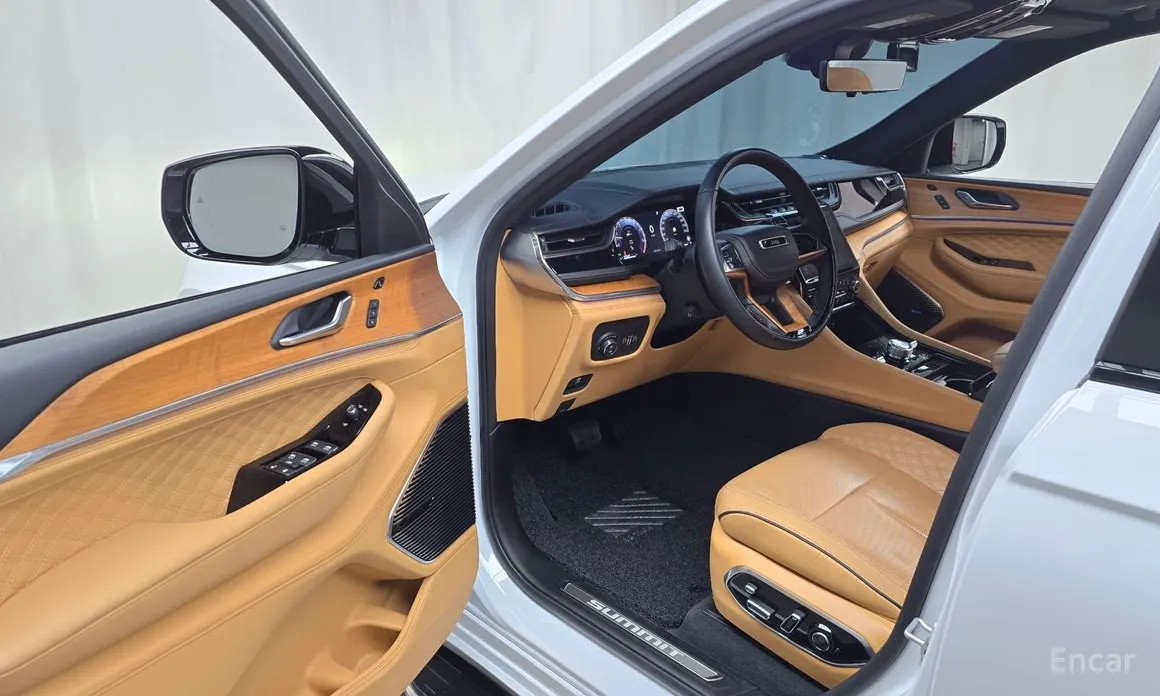 Фото 10 - Jeep Cherokee