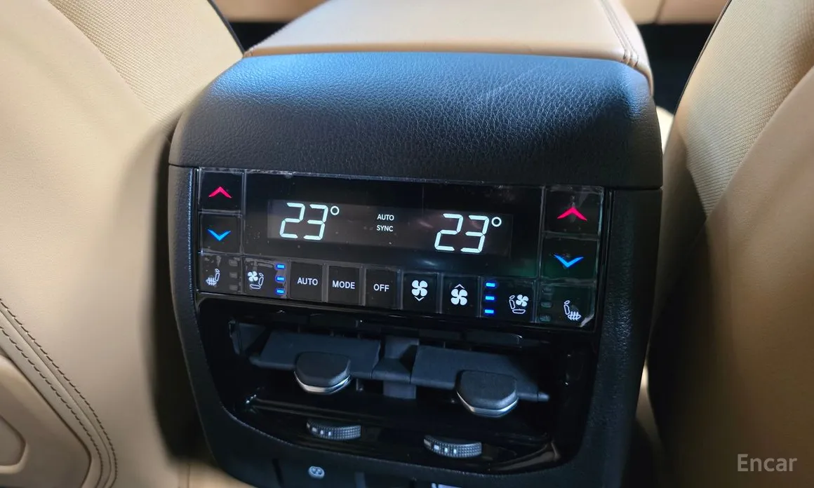 Фото 18 - Jeep Cherokee