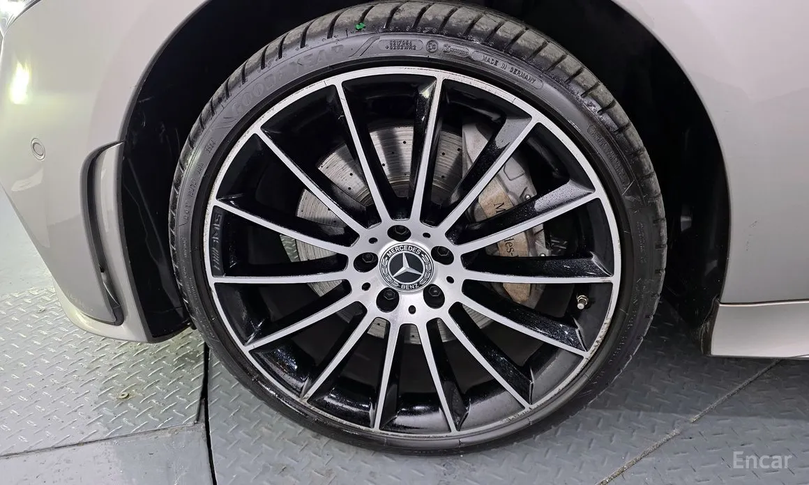 Фото 5 - Mercedes-Benz CLS-Class