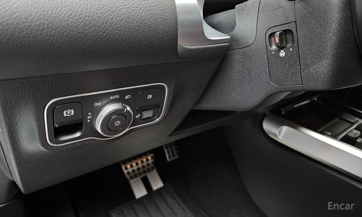 Фото 14 - Mercedes-Benz EQB