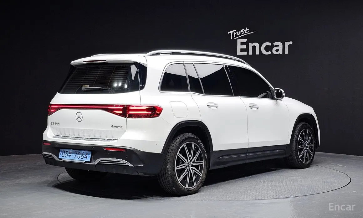 Фото 2 - Mercedes-Benz EQB