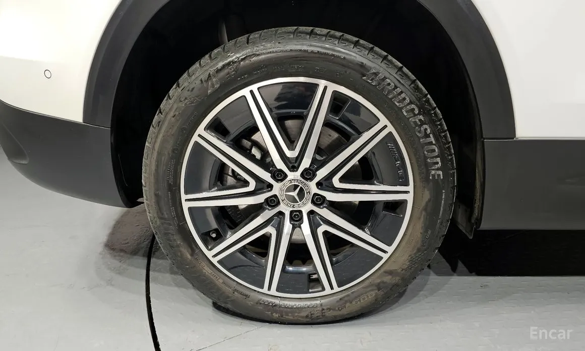 Фото 5 - Mercedes-Benz EQB