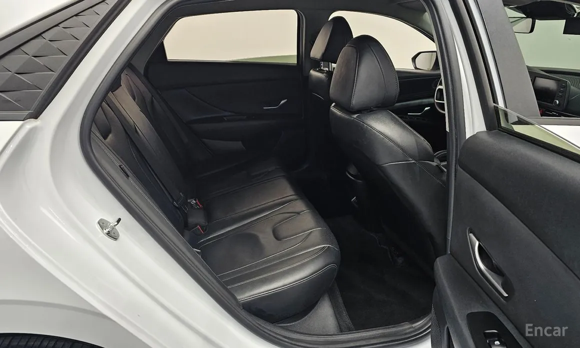 Фото 12 - Hyundai Avante