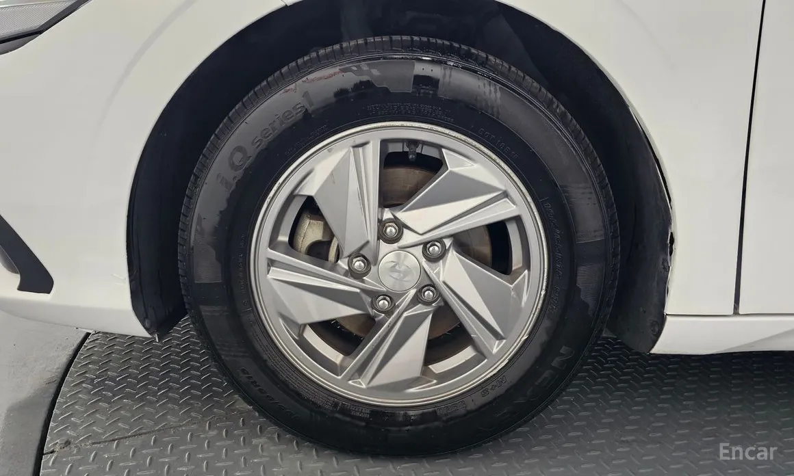 Фото 5 - Hyundai Avante