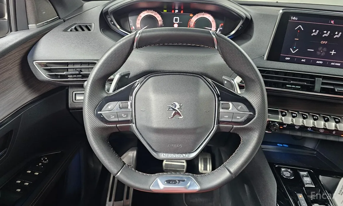 Фото 13 - Peugeot 5008