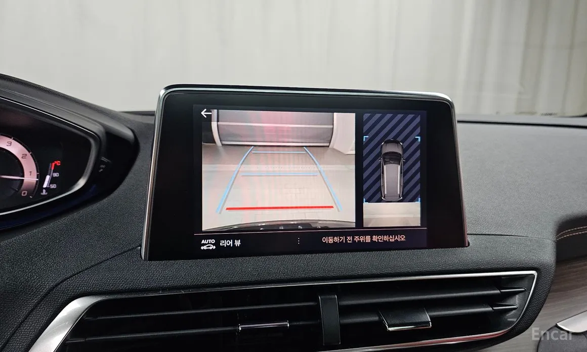 Фото 16 - Peugeot 5008