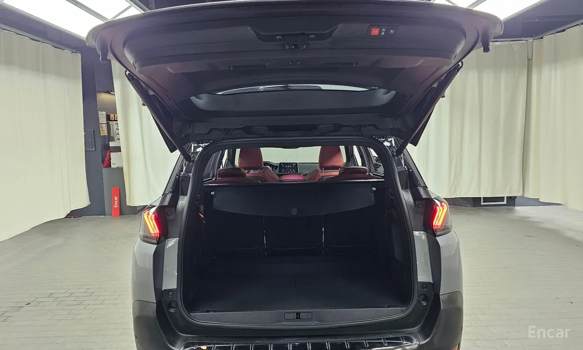 Фото 20 - Peugeot 5008