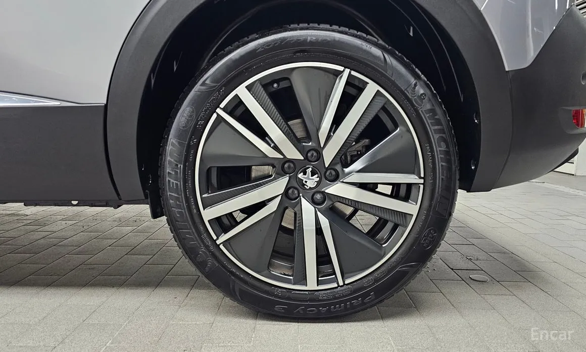 Фото 5 - Peugeot 5008