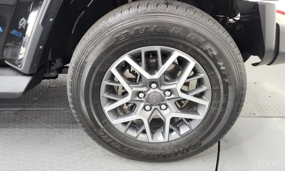 Фото 5 - Jeep Wrangler