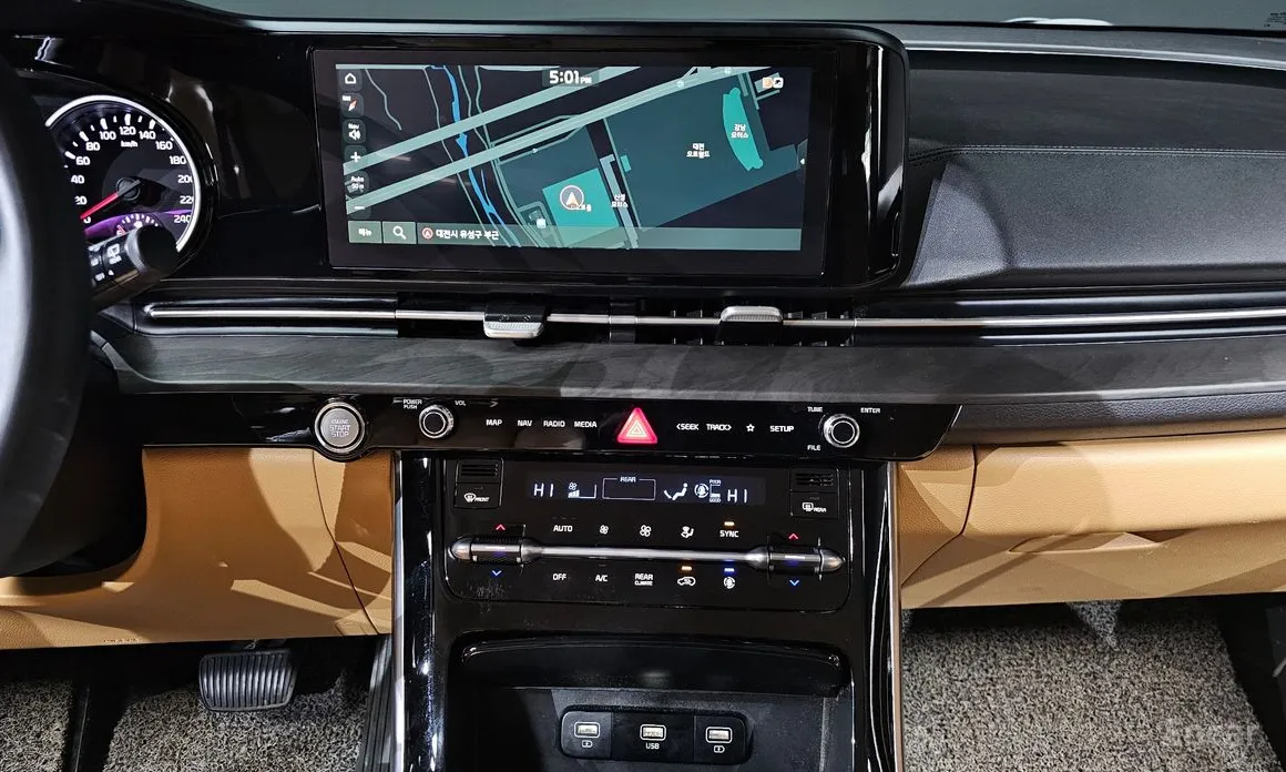 Фото 16 - Kia Carnival