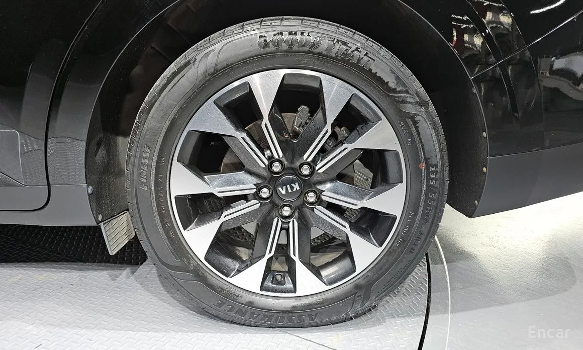 Фото 5 - Kia Carnival