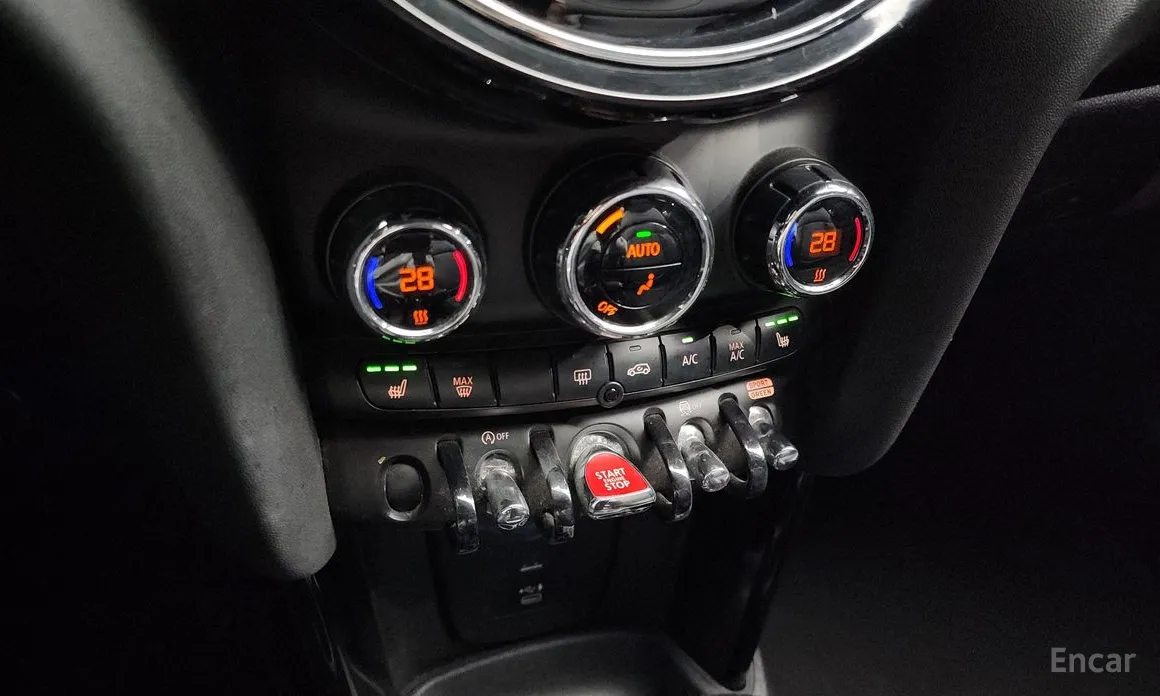 Фото 17 - Mini Cooper Convertible