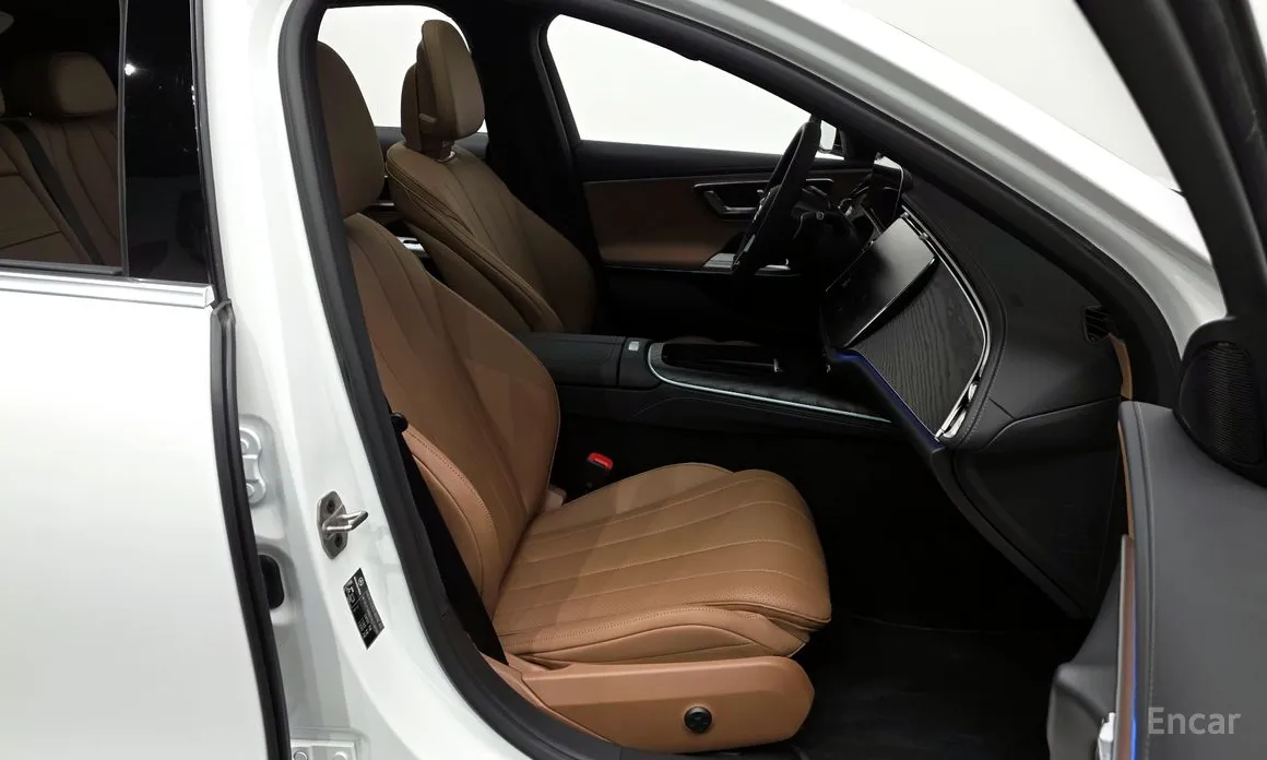 Фото 11 - Mercedes-Benz E-Class