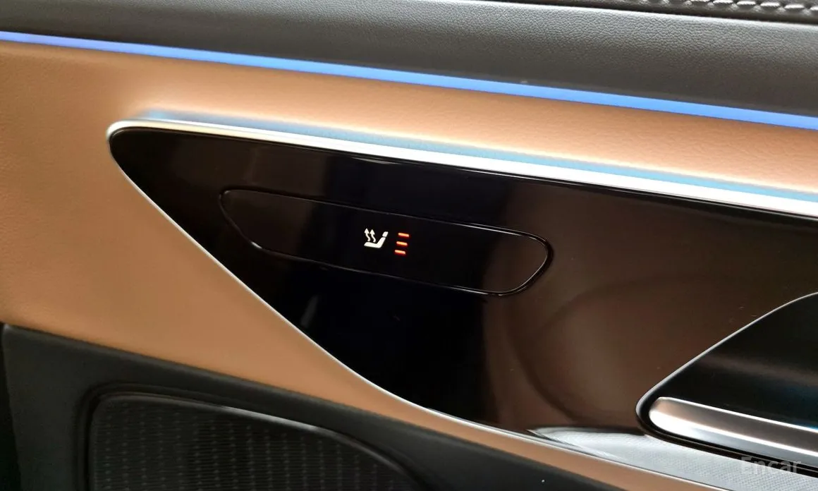 Фото 19 - Mercedes-Benz E-Class