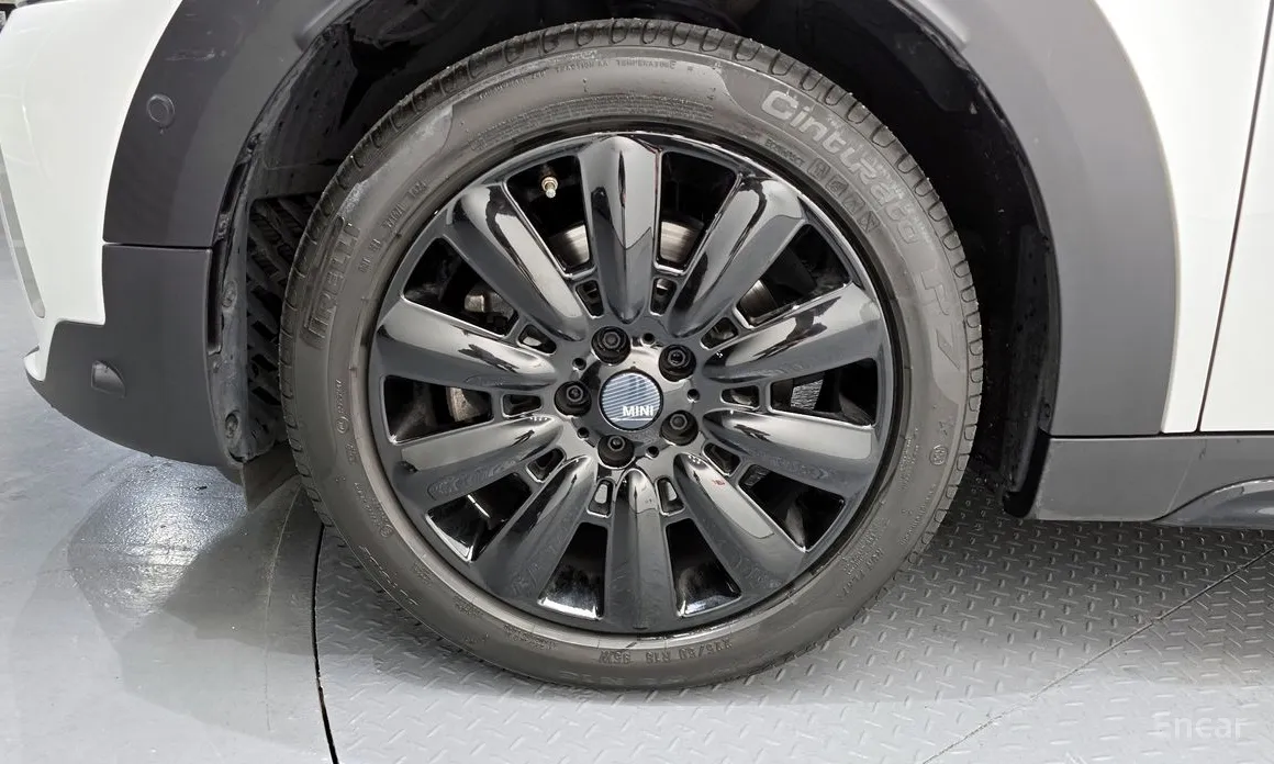 Photo 5 - Mini Countryman