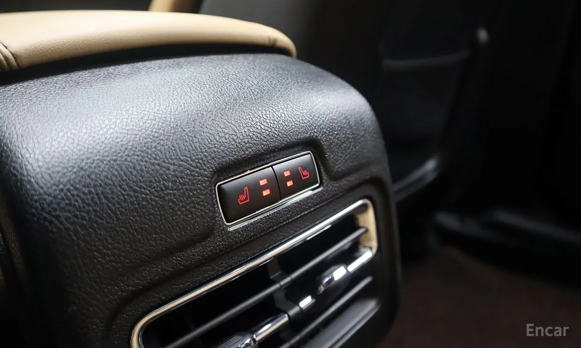 Фото 17 - Lincoln Corsair