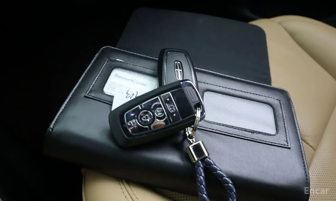 Фото 20 - Lincoln Corsair