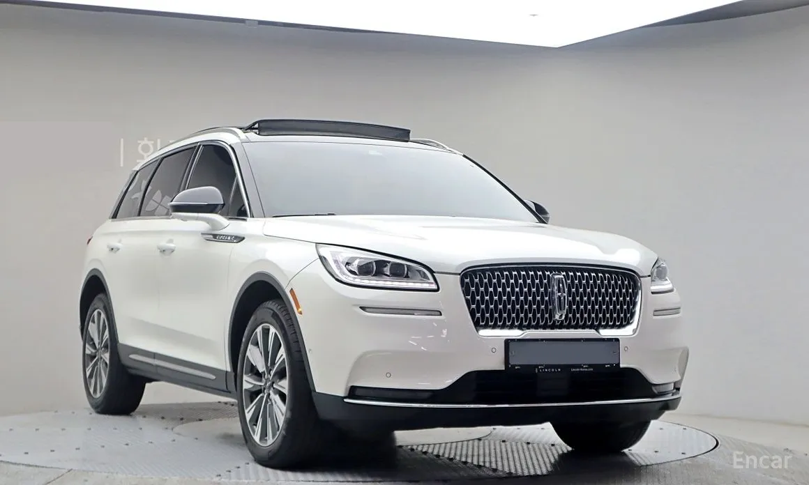 Фото 3 - Lincoln Corsair