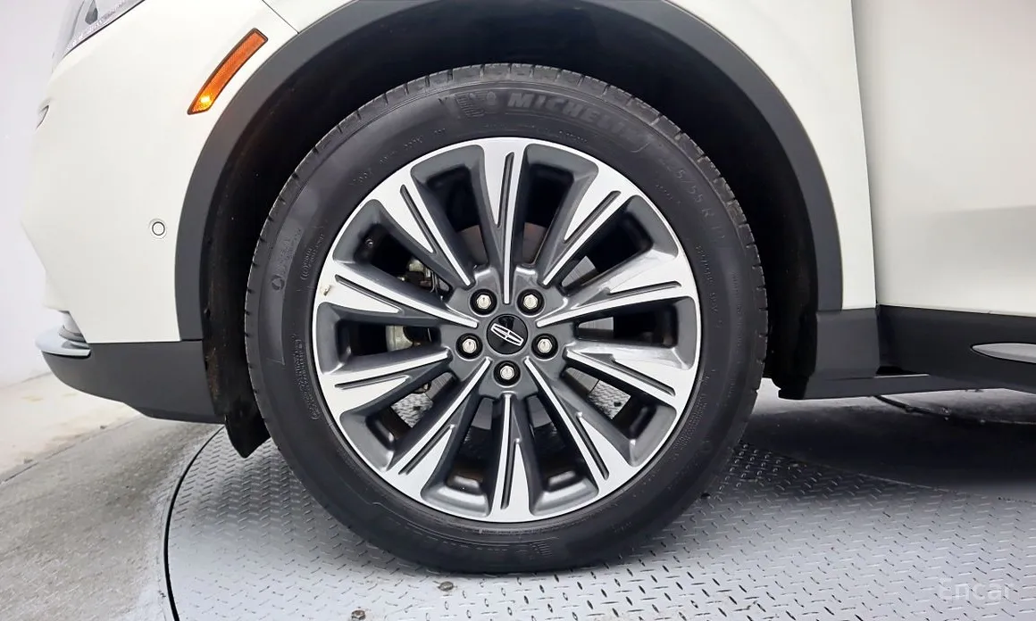 Фото 4 - Lincoln Corsair