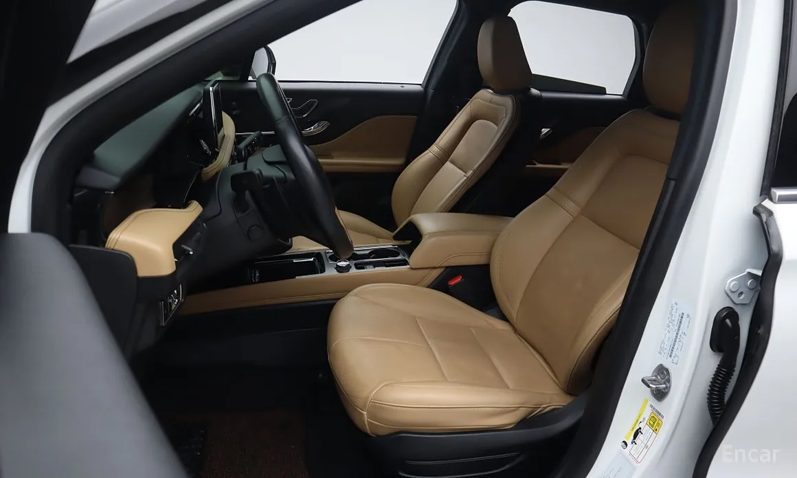 Фото 8 - Lincoln Corsair