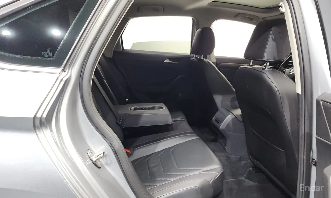 Фото 12 - Volkswagen Jetta