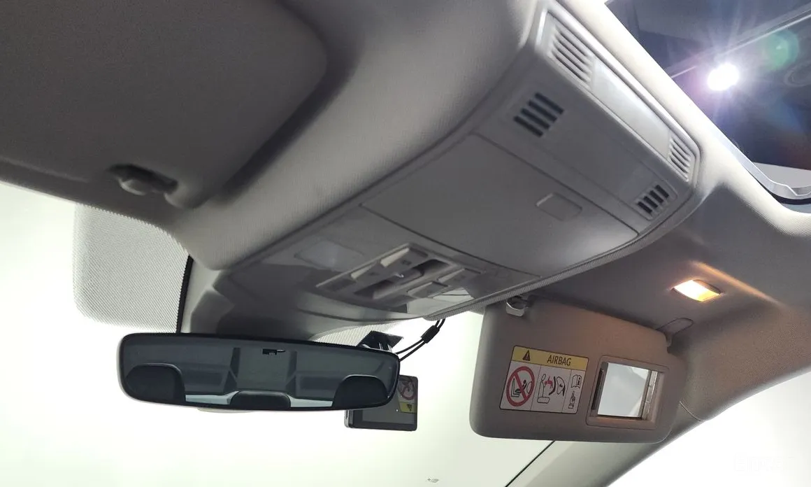 Фото 17 - Volkswagen Jetta