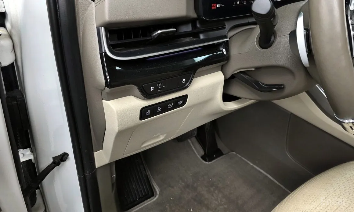 Фото 17 - Kia Carnival