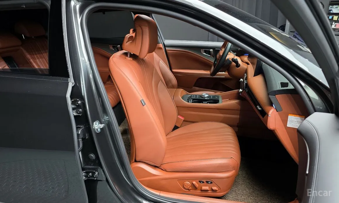 Фото 12 - Kia K8