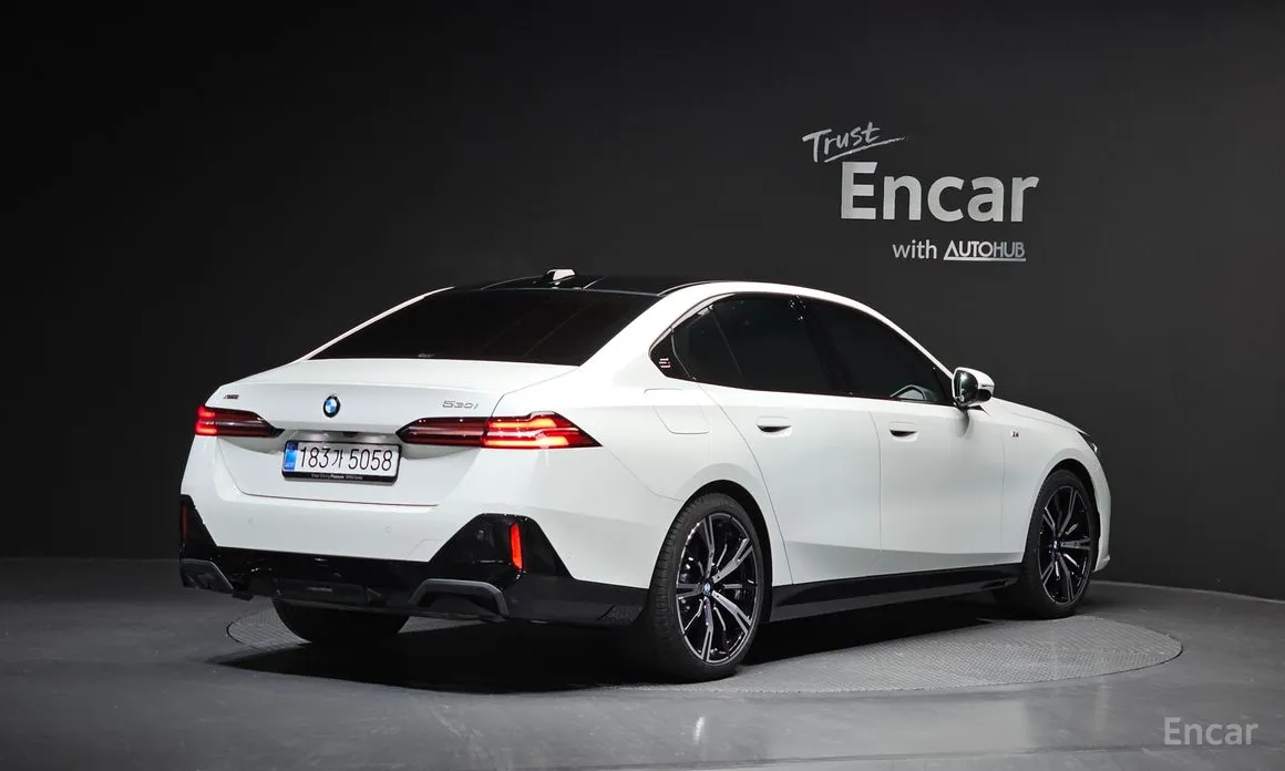 Фото 2 - BMW 5 Series