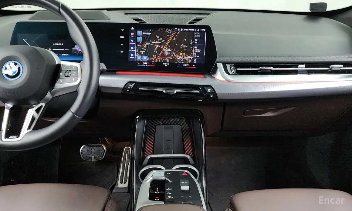 Фото 14 - BMW iX1