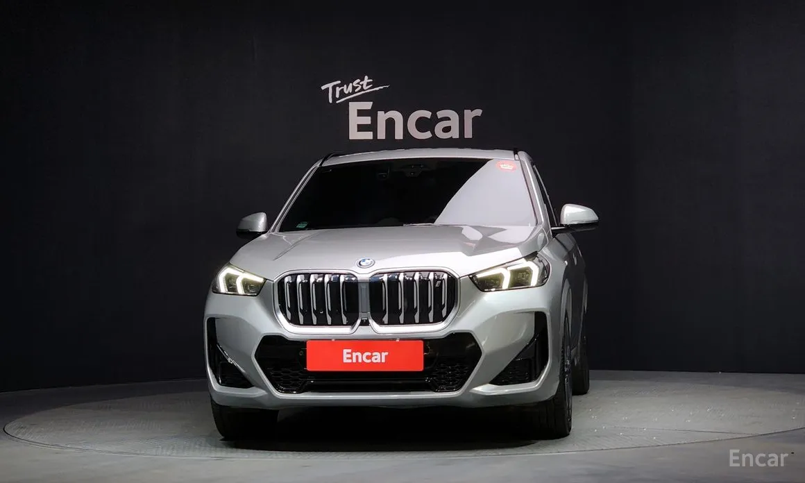 Фото 3 - BMW iX1