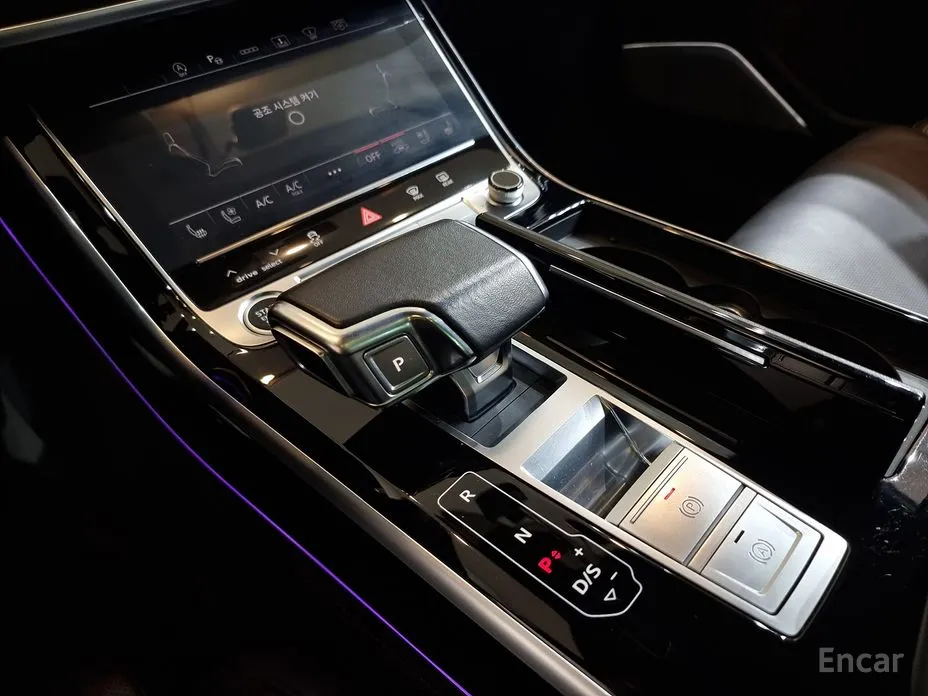Фото 9 - Audi A8