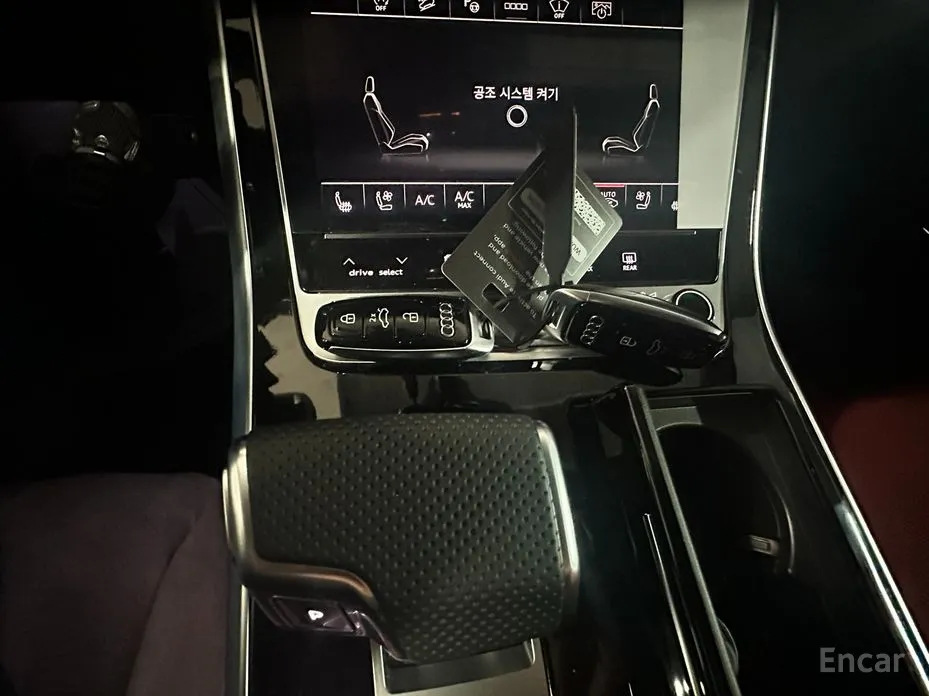 Фото 14 - Audi SQ7