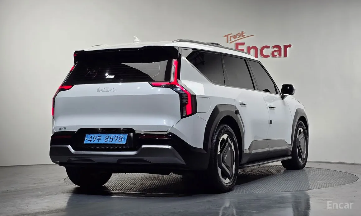 Фото 2 - Kia EV9