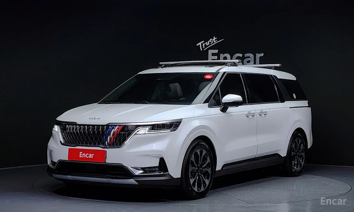 Фото 1 - Kia Carnival