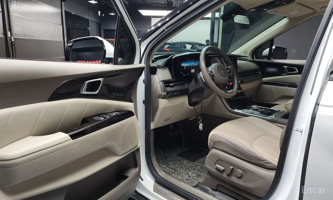 Фото 10 - Kia Carnival