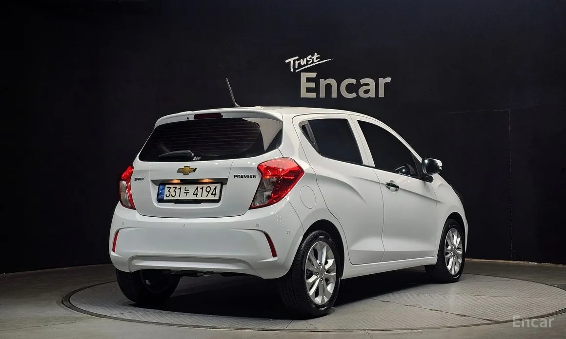 Фото 2 - Chevrolet Spark