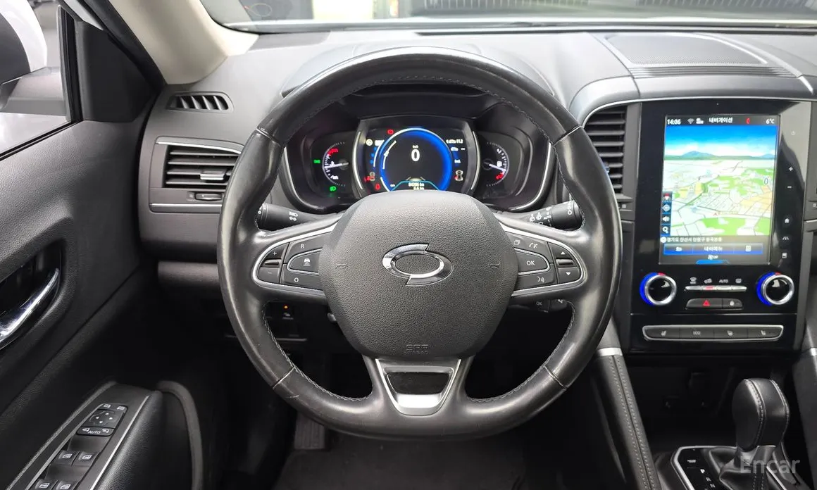 Photo 13 - Renault QM6