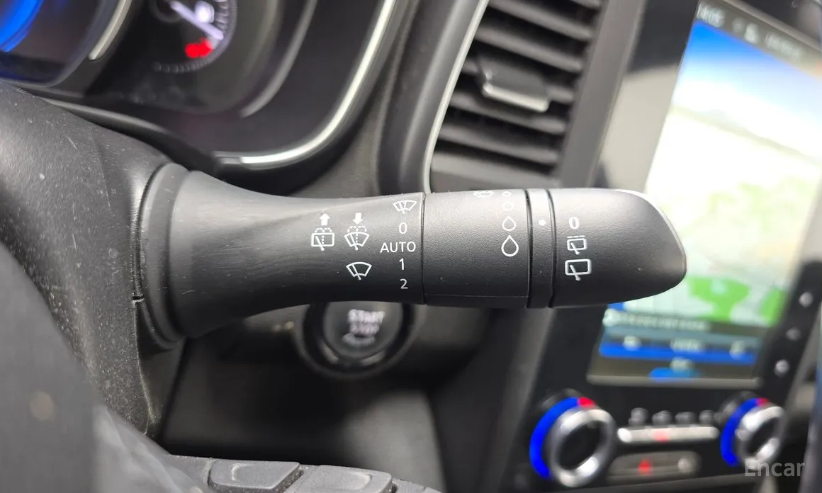 Photo 17 - Renault QM6