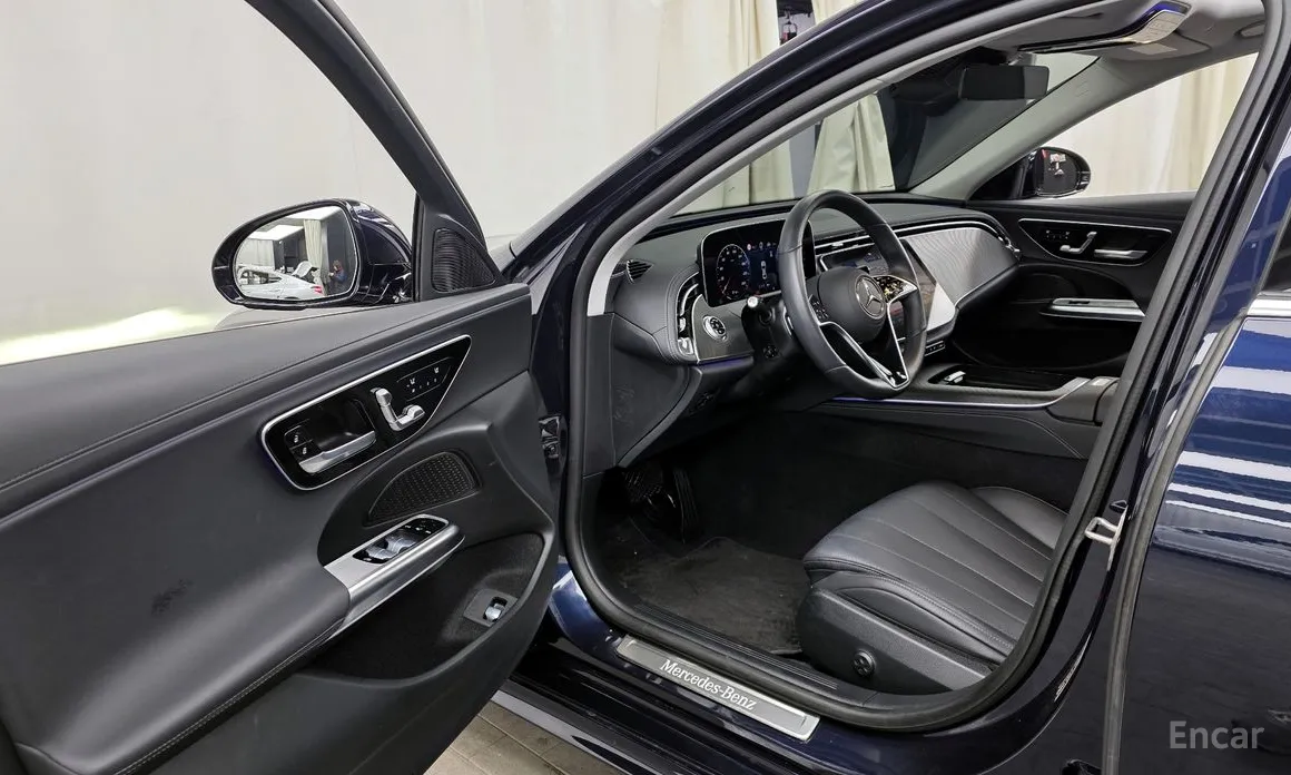 Фото 10 - Mercedes-Benz E-Class